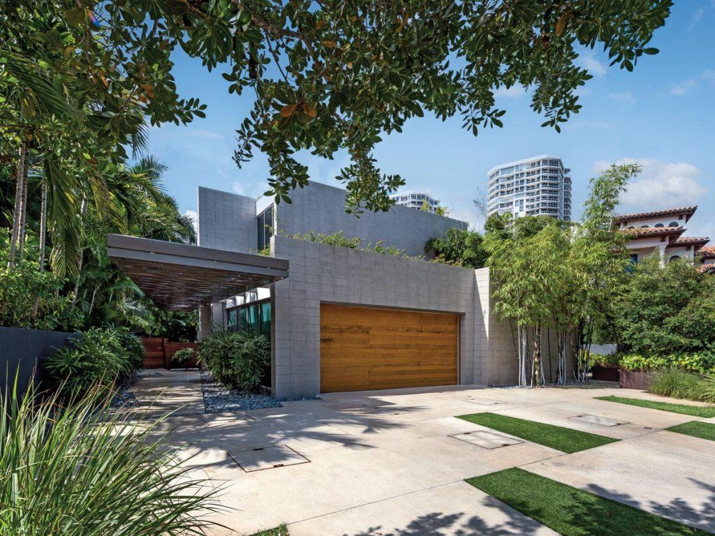 Waterfront and Coastal Home Construction in South Florida