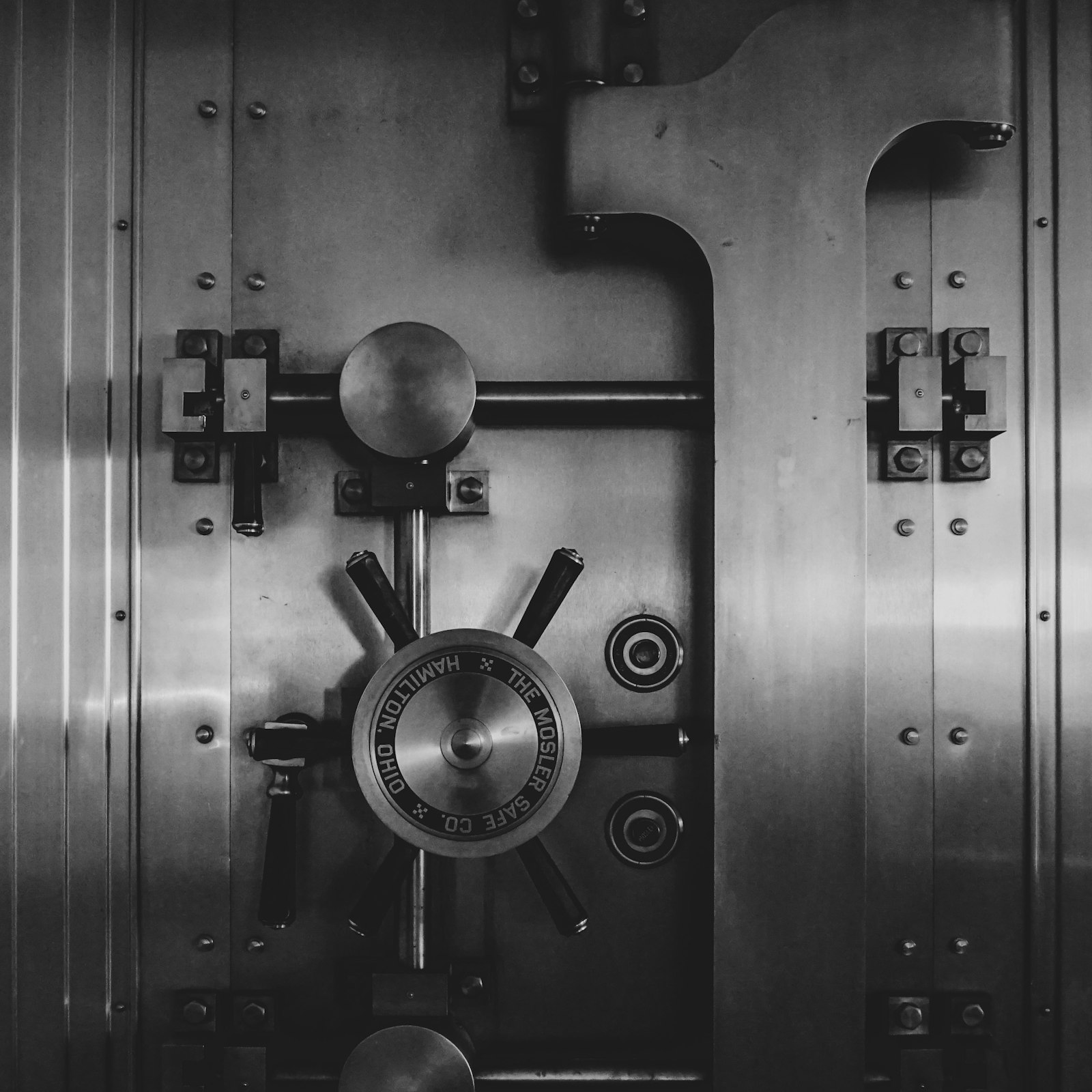 Future-Proofing Your Smart Home Technology Investment in Florida - 3 Smart lock and keypad entry
